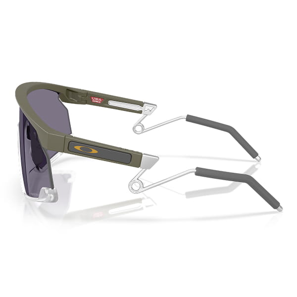Солнцезащитные очки Oakley OO9237 BXTR Metal Latitude Collection