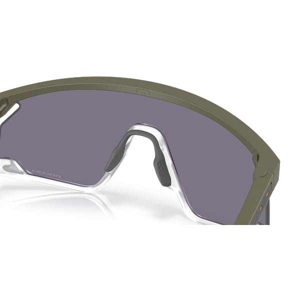 Солнцезащитные очки Oakley OO9237 BXTR Metal Latitude Collection