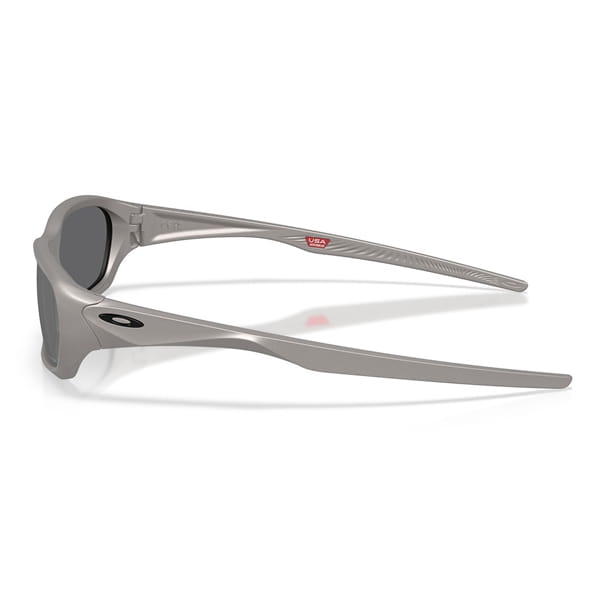 Солнцезащитные очки Oakley OO9530 Terraforma