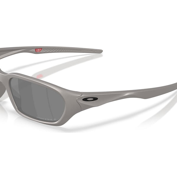 Солнцезащитные очки Oakley OO9530 Terraforma